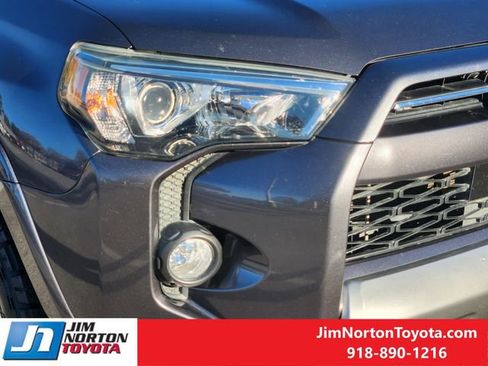 Used 2020 Toyota 4Runner TRD Off-Road image 10