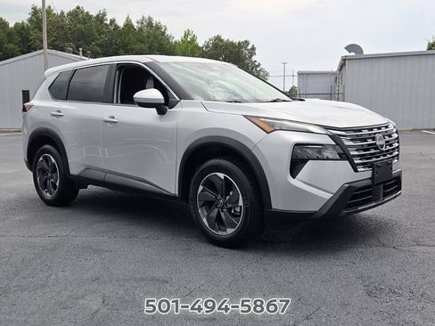 Used 2025 Nissan Rogue SV FWD image 7
