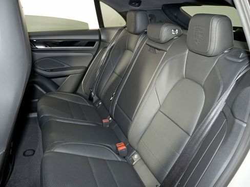 New 2026 Porsche Macan 4 Electric AWD/4WD image 33