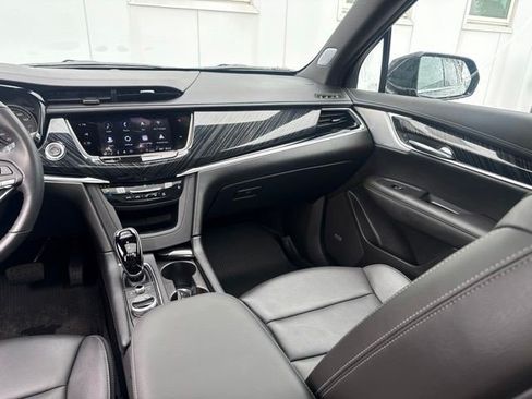 Certified 2023 Cadillac XT6 Premium Luxury w/ Technology Package AWD/4WD image 23