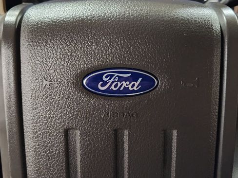 Used 2015 Ford F250 Lariat w/ Chrome Package image 46