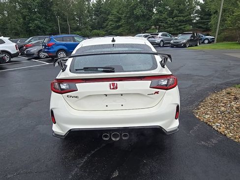 Used 2024 Honda Civic Type R image 4