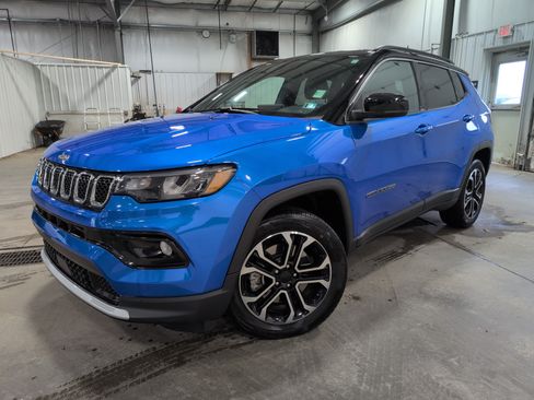 Used 2024 Jeep Compass Limited AWD/4WD image 6