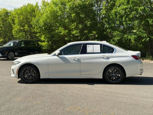 Used 2025 BMW 330i Sedan RWD image 2