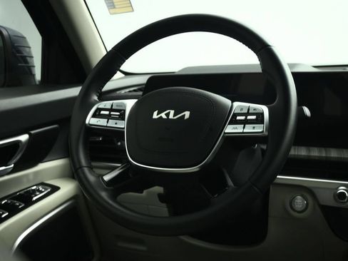Certified 2024 Kia Telluride EX w/ EX Captain's Chair Package FWD image 40