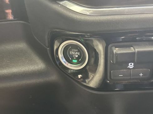 Used 2024 GMC Sierra 1500 SLT w/ SLT Premium Plus Package AWD/4WD image 17