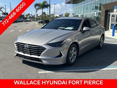 Used 2023 Hyundai Sonata SE FWD image 2