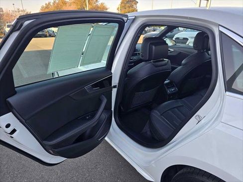 Used 2022 Audi A4 2.0T Premium Plus w/ Premium Plus Package image 17