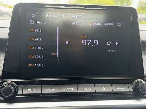 Used 2022 Kia Forte LXS FWD image 28