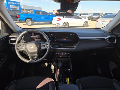 Used 2024 Chevrolet TrailBlazer LT FWD image 13