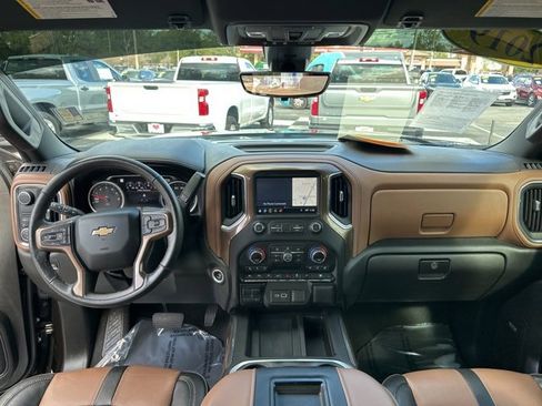 Used 2019 Chevrolet Silverado 1500 High Country w/ Technology Package image 6