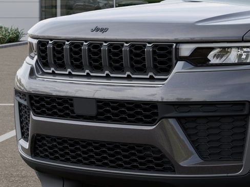 New 2026 Jeep Grand Cherokee Altitude AWD/4WD image 12