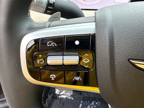 Used 2026 Genesis GV70 2.5T Advanced image 26