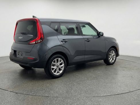Used 2025 Kia Soul LX w/ LX Technology Package FWD image 7