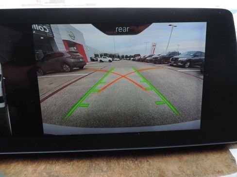 Used 2018 BMW 530i w/ Premium Package image 29