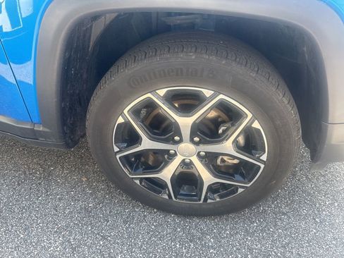 Used 2024 Jeep Compass Limited image 4