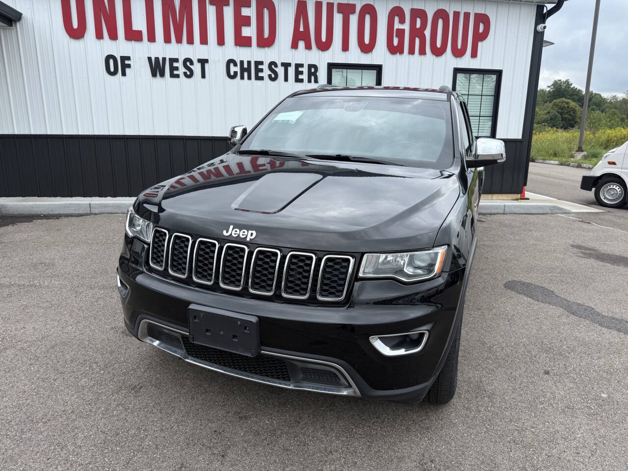 Used 2021 Jeep Grand Cherokee Limited w/ Luxury Group II AWD/4WD image 2