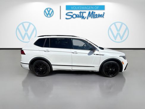 Certified 2023 Volkswagen Tiguan SE R-Line FWD image 8