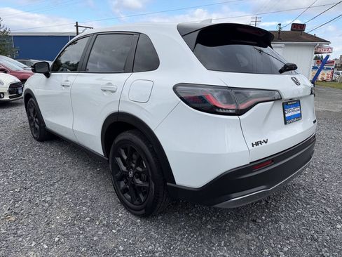 Used 2023 Honda HR-V Sport image 5