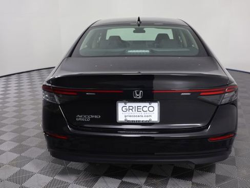 Used 2025 Honda Accord SE image 7
