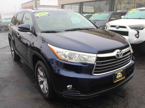 Used 2015 Toyota Highlander XLE image 8