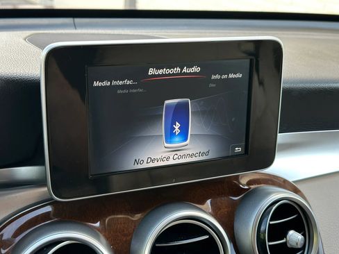 Used 2017 Mercedes-Benz GLC 300 image 34