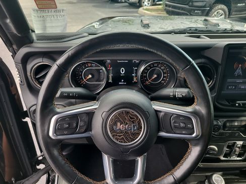 Used 2021 Jeep Gladiator Overland AWD/4WD image 27