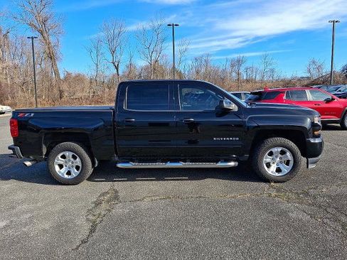 Certified 2018 Chevrolet Silverado 1500 LT w/ All Star Edition image 7