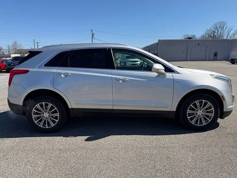 Used 2017 Cadillac XT5 Luxury w/ Driver Awareness Package image 8