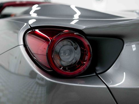 Used 2020 Ferrari Portofino RWD image 41