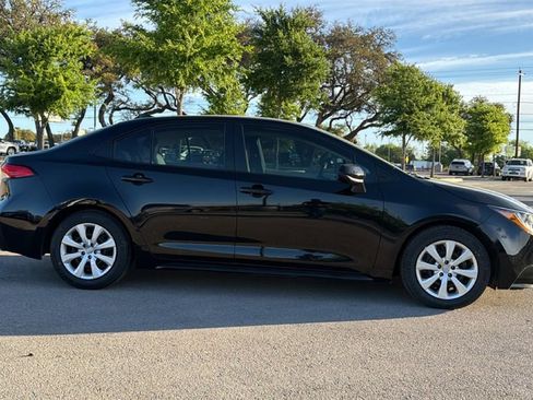 Used 2024 Toyota Corolla LE image 4