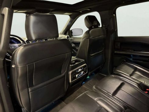 Used 2019 Ford Expedition Max XLT w/ Equipment Group 202A RWD image 19