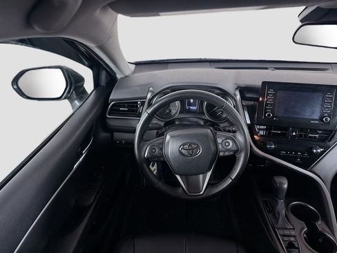 Used 2023 Toyota Camry SE image 17