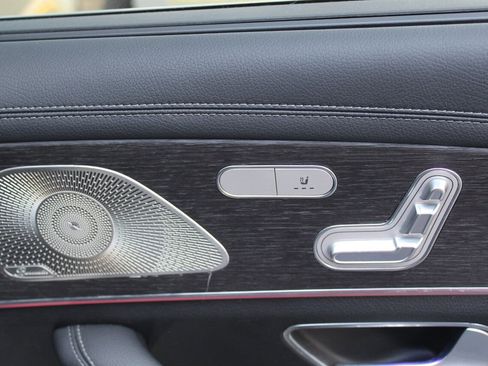 Used 2021 Mercedes-Benz GLS 450 4MATIC image 12