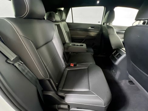 Used 2023 Volkswagen Atlas Cross Sport SEL R-Line image 27