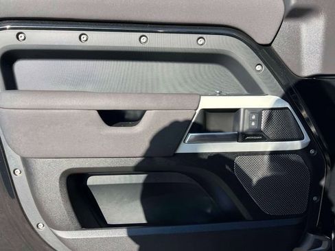 Used 2023 Land Rover Defender 110 S image 18