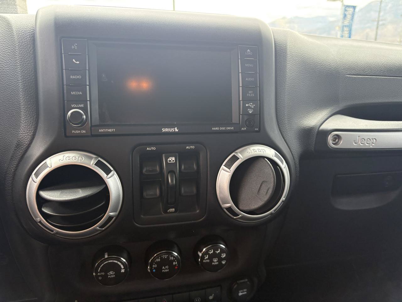Used 2012 Jeep Wrangler Unlimited Rubicon w/ Dual Top Group AWD/4WD image 9
