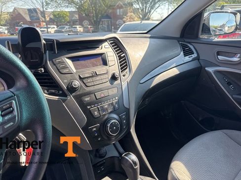 Used 2016 Hyundai Santa Fe Sport image 16
