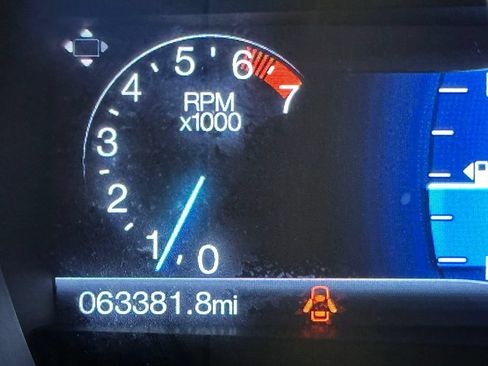Used 2016 Ford Fusion SE FWD image 6
