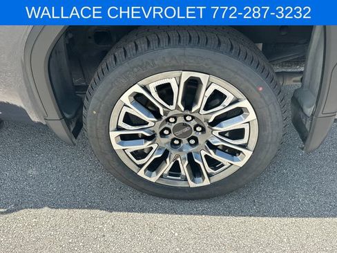 Used 2023 GMC Sierra 1500 Denali Ultimate AWD/4WD image 8