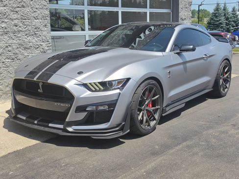 Used 2020 Ford Mustang Shelby GT500 w/ Technology Package RWD image 1