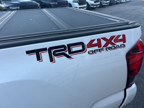 Used 2019 Toyota Tacoma TRD Off-Road image 20