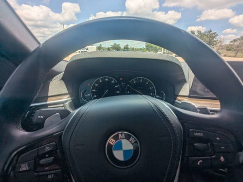 Used 2018 BMW 530i RWD image 37