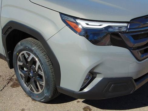 New 2026 Subaru Forester Premium AWD/4WD image 2