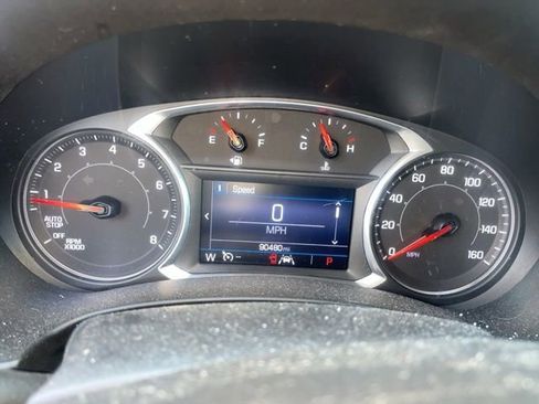 Used 2022 GMC Terrain SLE w/ Driver Convenience Package FWD image 2