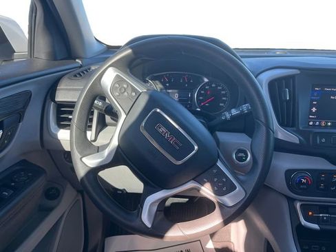 Used 2023 GMC Terrain SLE w/ Driver Convenience Package image 12