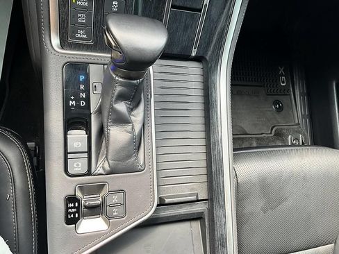 Used 2024 Lexus GX 550 AWD/4WD image 26