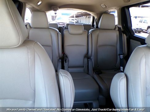 Used 2018 Honda Odyssey Elite image 32