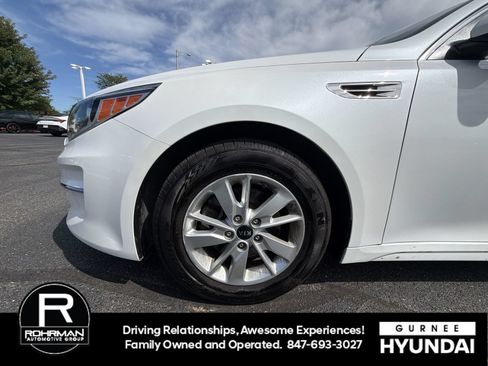 Used 2016 Kia Optima LX FWD image 11