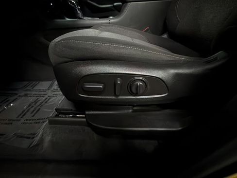 Used 2023 Chevrolet Traverse LT w/ LPO, Floor Liner Package AWD/4WD image 15